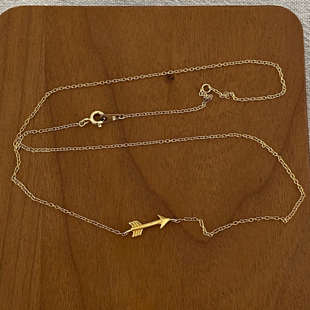 925 sterling silver circular chain necklace with arrow pendant,